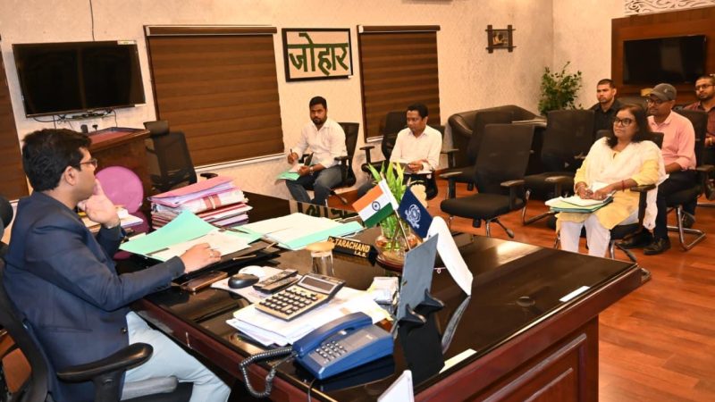 परिवहन विभाग की समीक्षा में उपायुक्त ने दिये सख्त निर्देश