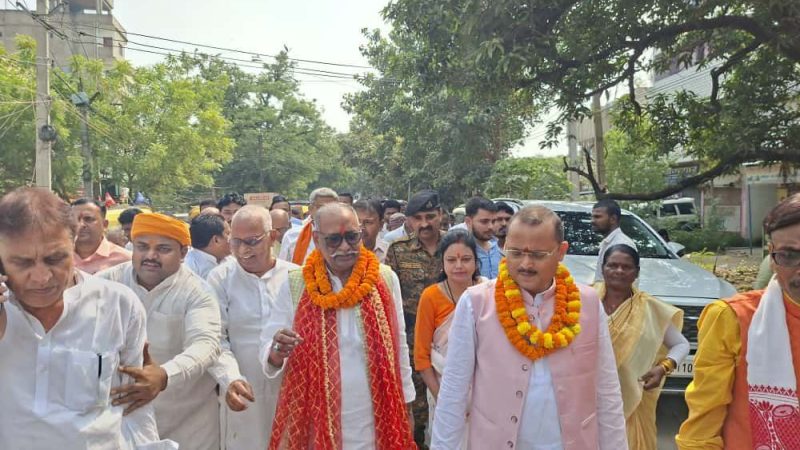 जहानाबाद विधानसभा सीट से एनडीए प्रत्याशी चंदेश्वर प्रसाद चंद्रवंशी ने किया नामांकन