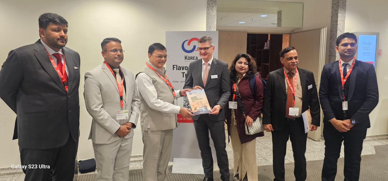 जर्मनी में विश्व की सबसे बड़े खाद्य प्रदर्शनी में उद्योग मंत्री लखन लाल देवांगन ने छत्तीसगढ़ का किया प्रतिनिधित्व