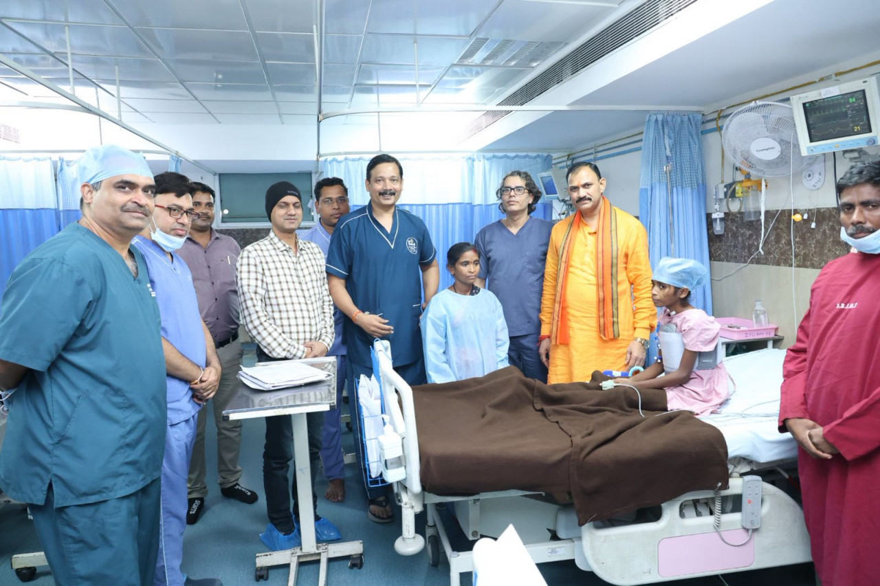 पापा, मैं ठीक हो गई – दिल की बीमारी से ठीक होकर घर लौट रही है मासूम शांभवी