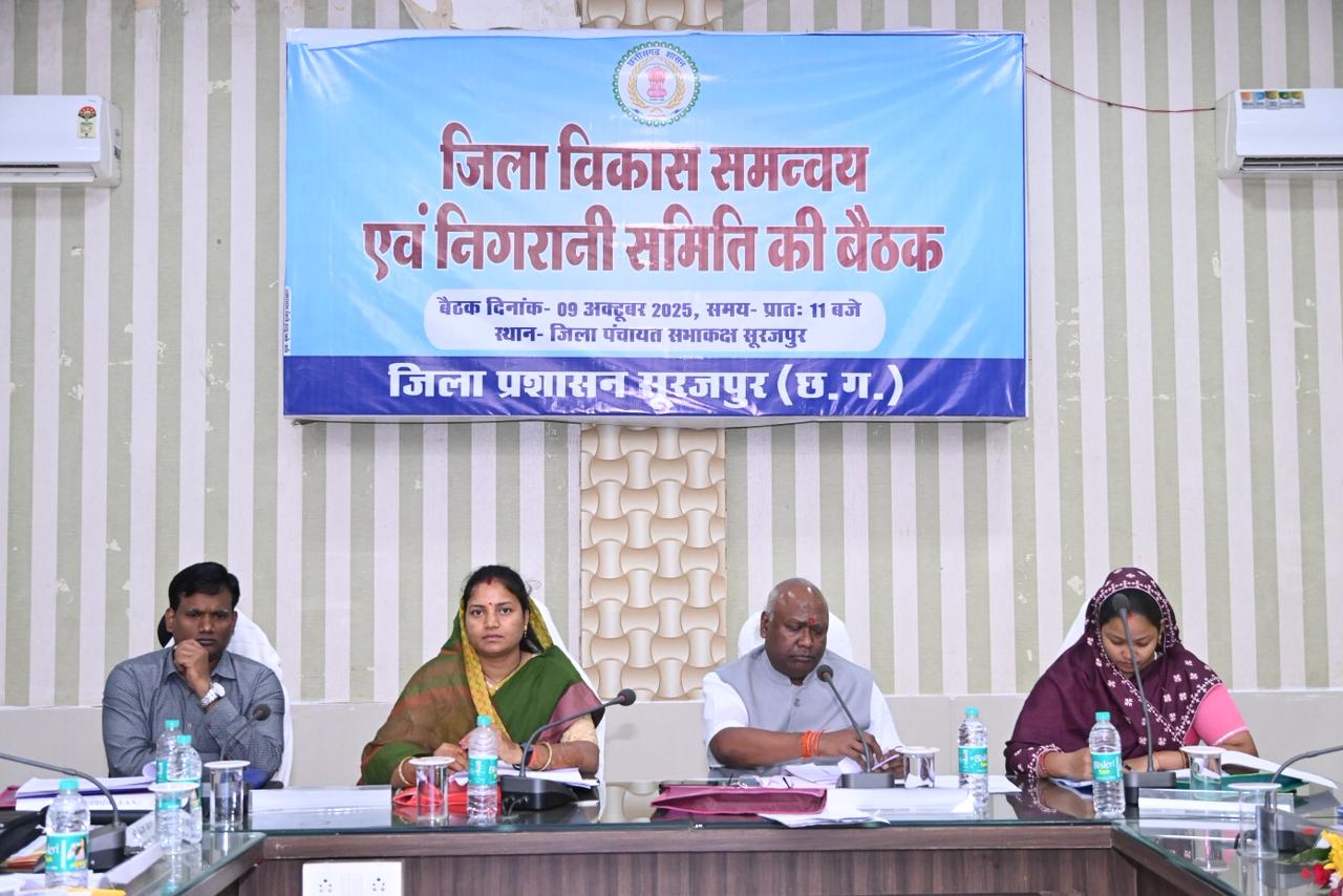 जनसेवा ही हमारा संकल्प – मंत्री श्रीमती लक्ष्मी राजवाड़े ने जनदर्शन में सुनी जनता की समस्याएँ, त्वरित निराकरण के दिए निर्देश