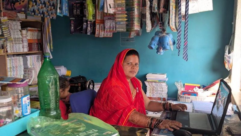 महतारी वंदन योजना: लैपटॉप से लेकर लोकसेवा केन्द्र तक, रानी श्रीवास ने दिखाई आत्मनिर्भरता की राह