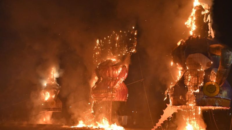 डब्लू आर एस कॉलोनी में रावण दहन: राज्यपाल रमेन डेका और मुख्यमंत्री विष्णु देव साय की उपस्थिति में उमड़ा उत्साह