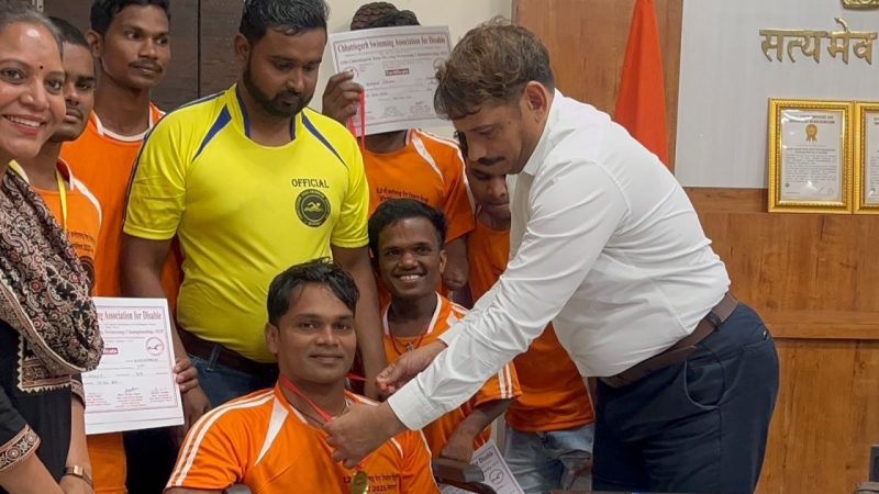 राज्य स्तरीय पैरा स्विमिंग चौम्पियनशिप में कबीरधाम के खिलाड़ियों ने जीते 14 पदक