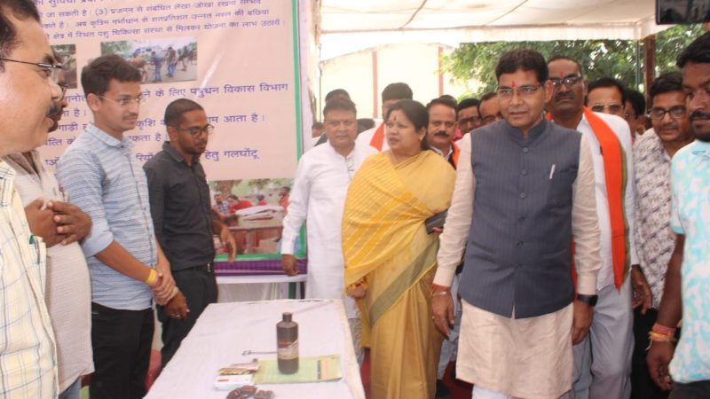 किसान हैं विकसित भारत की रीढ़, तिलहन उत्पादन से बढ़ेगी आत्मनिर्भरता:मंत्री टंक राम वर्मा