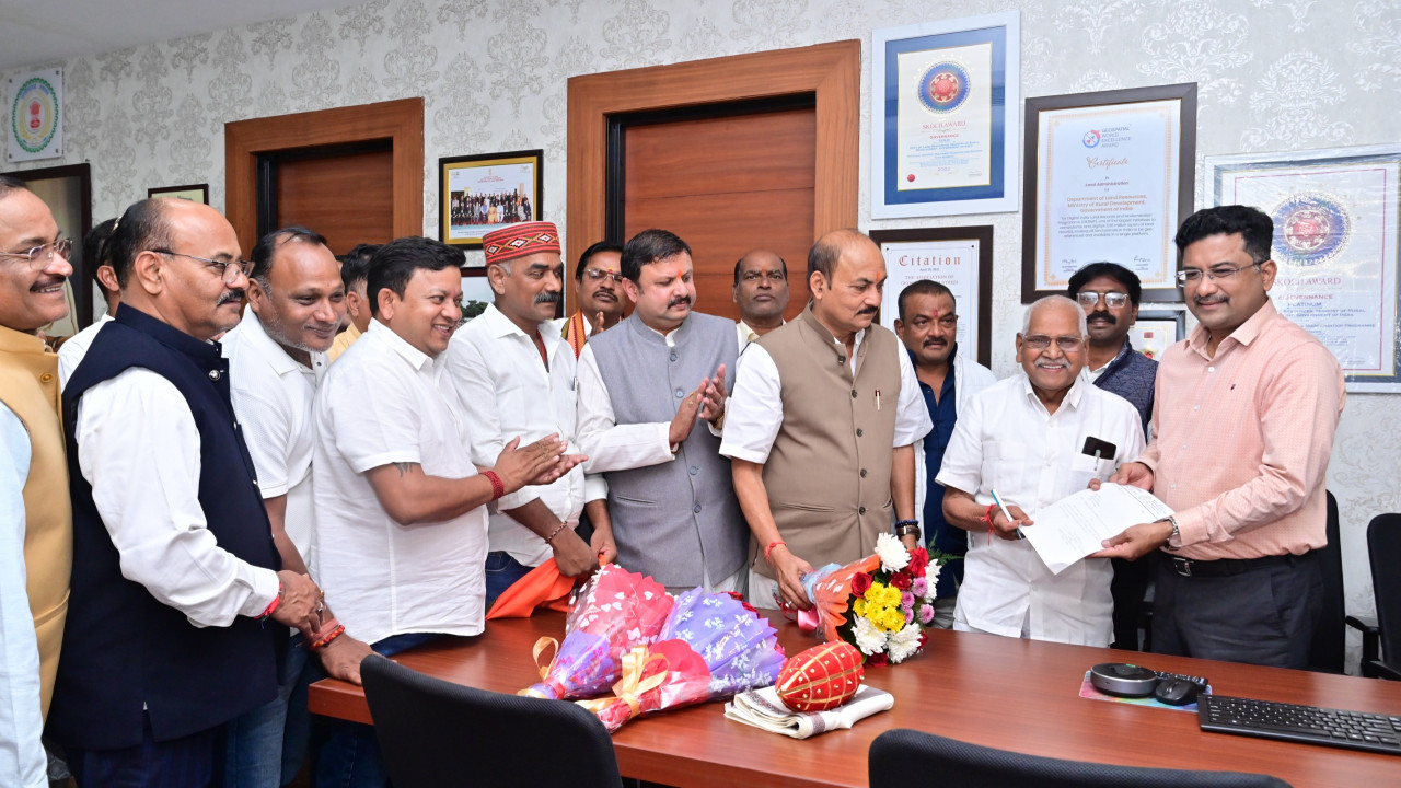 डोमनलाल कोर्सेवाड़ा ने अनुसूचित जाति विकास प्राधिकरण के उपाध्यक्ष का पदभार ग्रहण किया