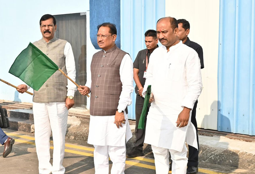 मुख्यमंत्री ने स्टेट हैंगर से विमान परिचालन सेवा का किया शुभारंभ