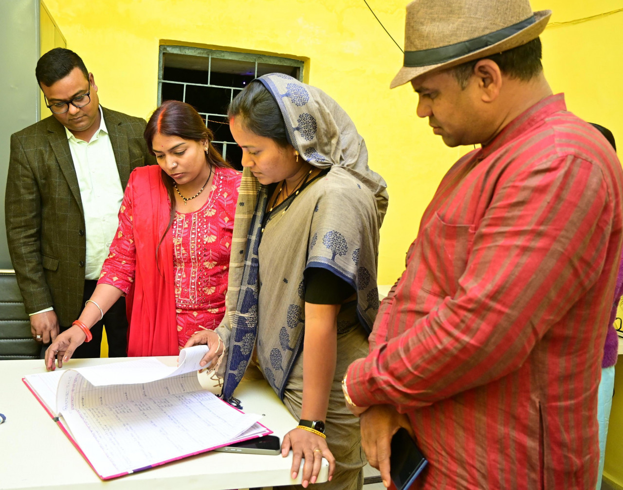 मंत्री लक्ष्मी राजवाड़े ने सखी वन स्टॉप सेंटर और नशा मुक्ति केंद्र का किया निरीक्षण