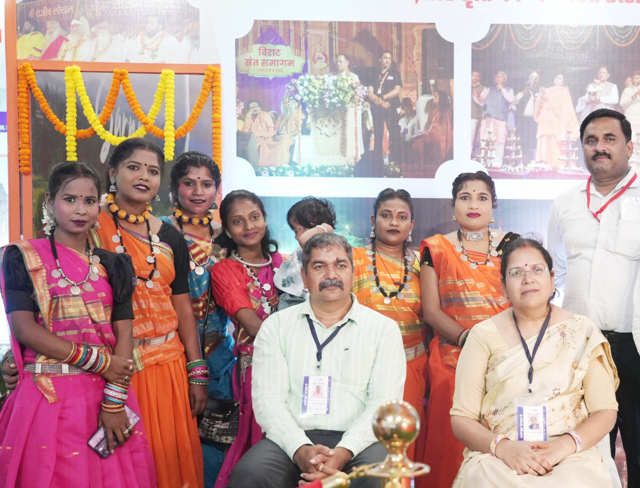 छत्तीसगढ़ के रजत जयंती राज्योत्सव में पर्यटन, संस्कृति एवं धर्मस्व विभाग का स्टॉल बना आकर्षण का केन्द्र, उमड़ी दर्शकों की भीड़