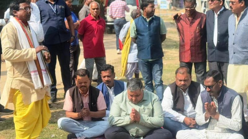 शिक्षा और सड़क से खुलेगा विकास का रास्ता