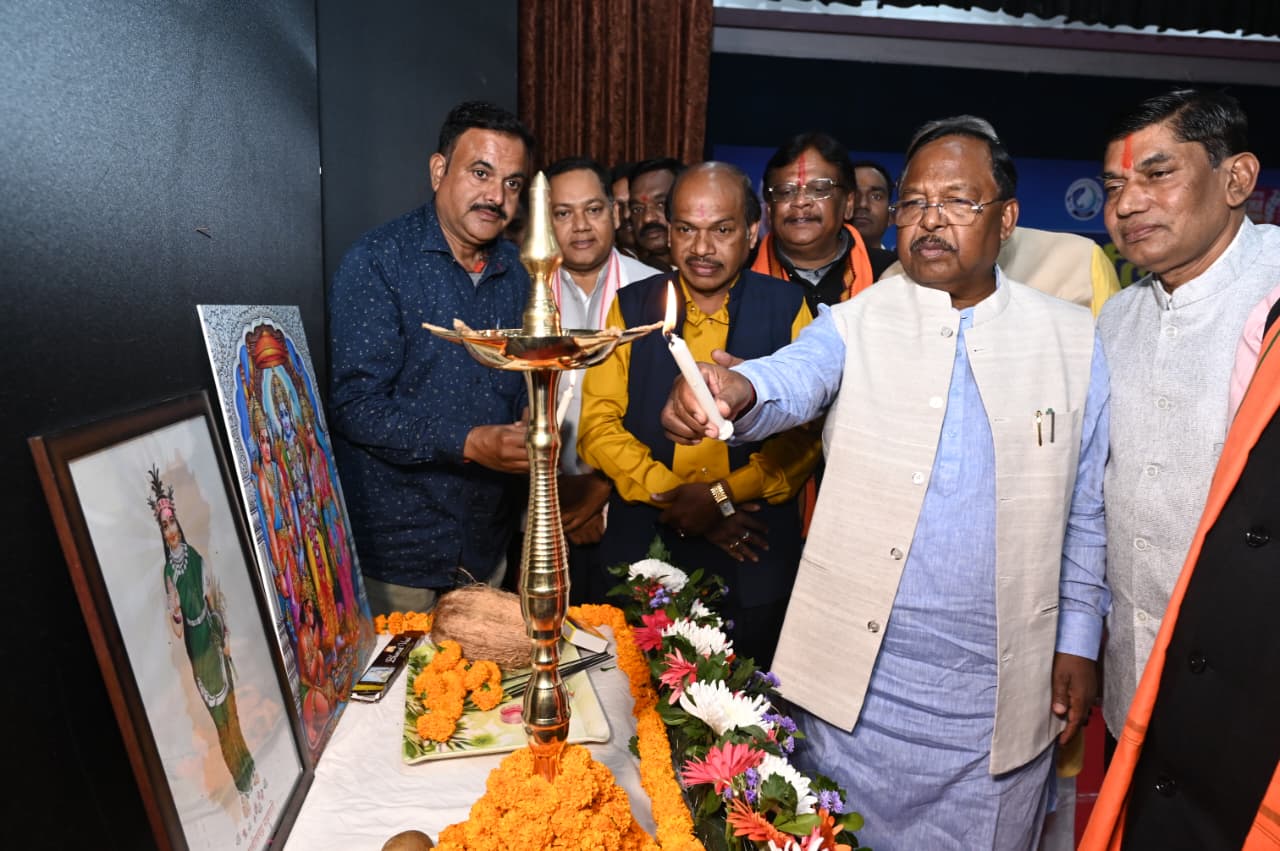 मत्स्य किसानों को आर्थिक समृद्धि हेतु नवीन तकनीक एवं कौशल विकास को अपनाने की जरूरत: मंत्री रामविचार नेताम