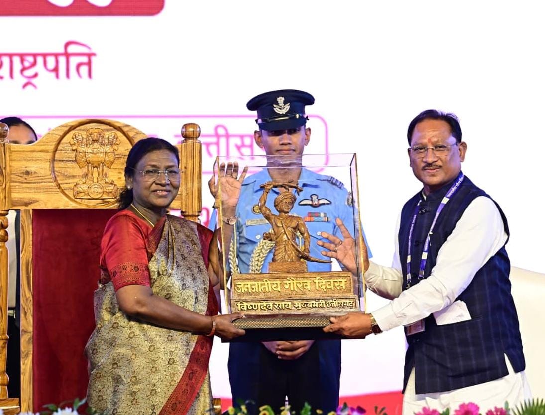 आदिवासी परिवारों को शिक्षा, आजीविका, स्वास्थ्य और विकास के मिल रहे नए अवसर : राष्ट्रपति श्रीमती द्रौपदी मुर्मु