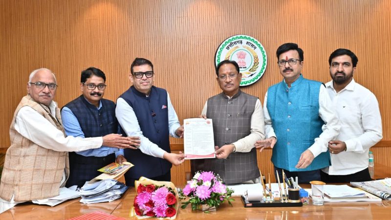 मुख्यमंत्री से CAIT प्रतिनिधियों की सौजन्य मुलाकात, स्वदेशी संकल्प यात्रा में शामिल होने का दिया आमंत्रण