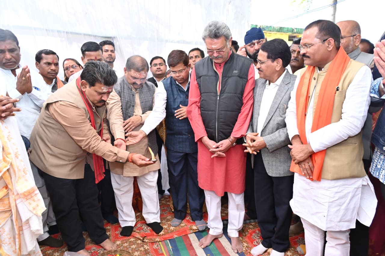 उप मुख्यमंत्री विजय शर्मा ने श्री पंचमुखी बूढ़ा महादेव मंदिर में कांवड़िया विश्राम गृह निर्माण का किया भूमिपूजन, 1.54 करोड़ की लागत से होगा तैयार