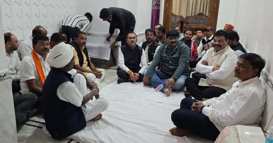 वन मंत्री केदार कश्यप और पूर्व सांसद दिनेश कश्यप को मातृ-शोक