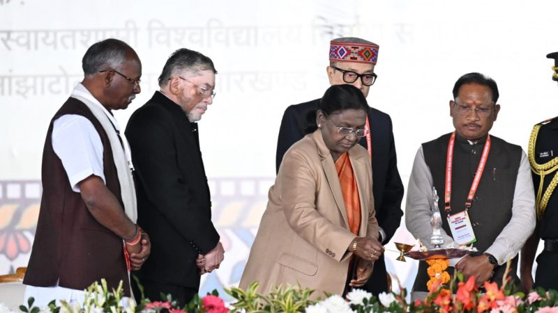 राष्ट्रपति श्रीमती द्रौपदी मुर्मू ने ‘जशक्राफ्ट’ एवं जशपुर की जनजातीय मातृशक्ति के कौशल की सराहना की