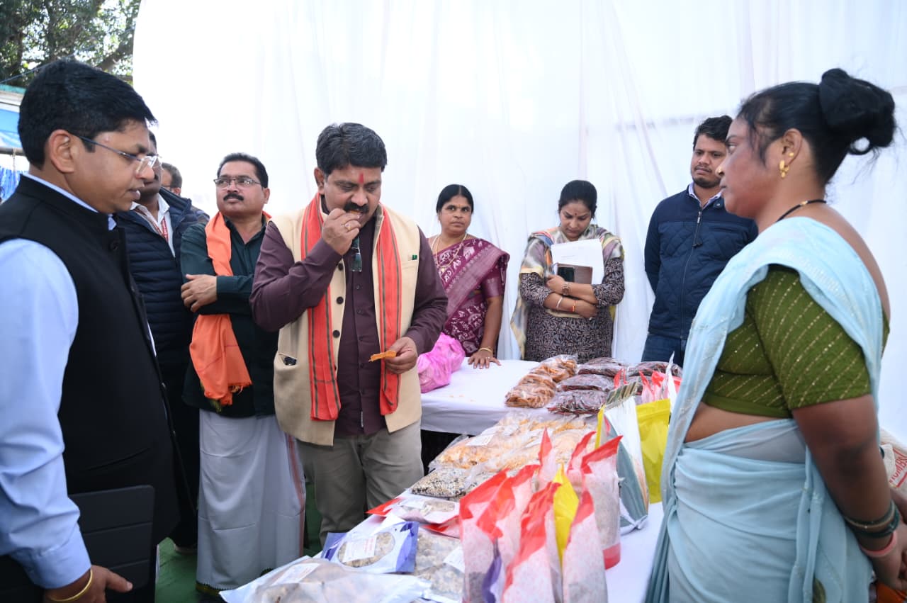 बस्तर के कोने कोने तक शांति और खुशहाली लाने शासन प्रतिबद्ध – उपमुख्यमंत्री विजय शर्मा