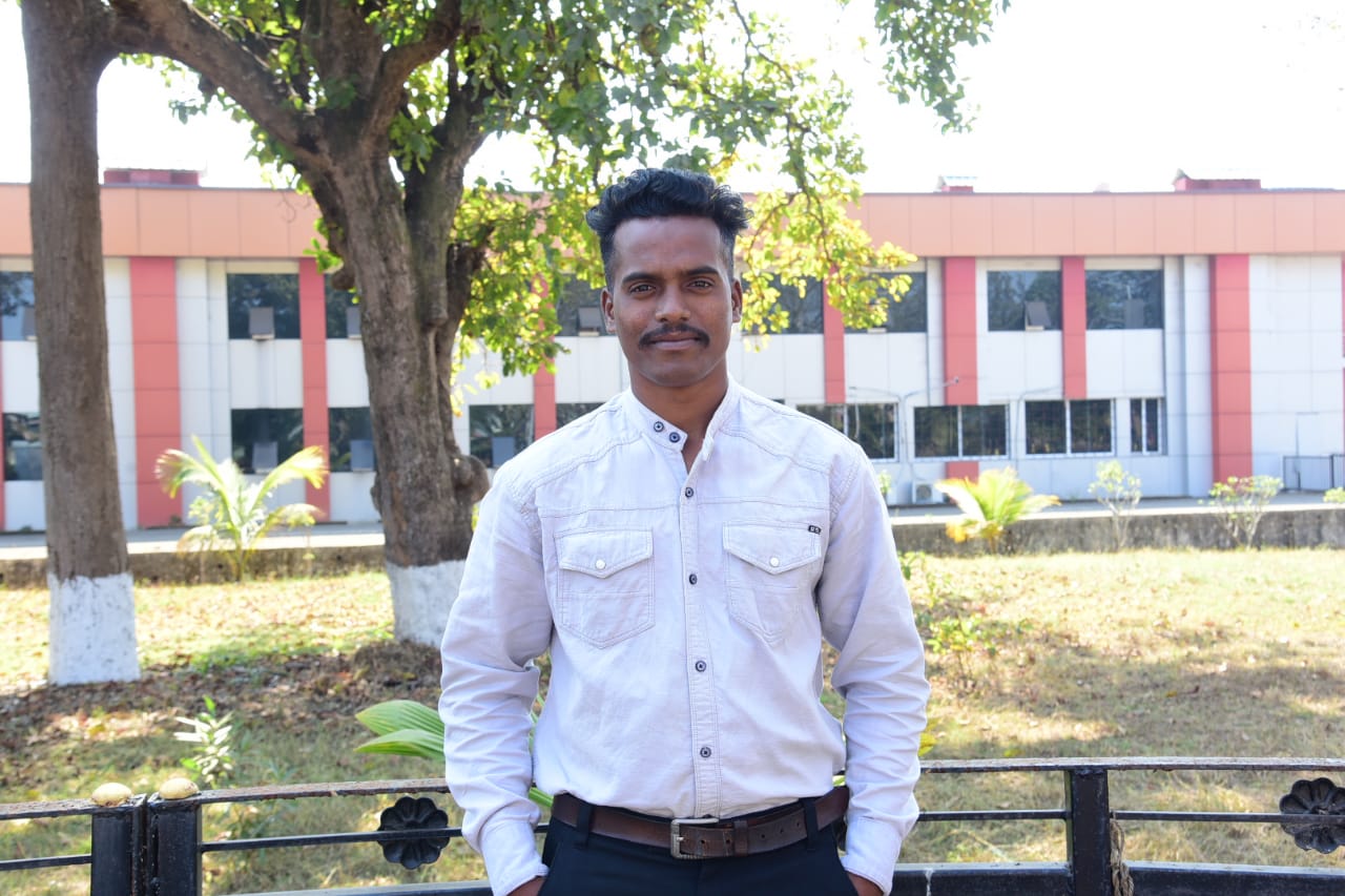 किसान परिवार के बेटे संजू मरकाम ने बीएसएफ में चयनित होकर बढ़ाया जिले का मान