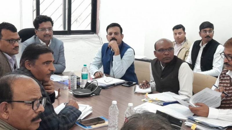 प्रमुख सचिव सोनमणि बोरा ने एससी-एसटी संचालनालय का किया औचक निरीक्षण