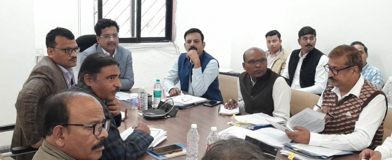 प्रमुख सचिव सोनमणि बोरा ने एससी-एसटी संचालनालय का किया औचक निरीक्षण