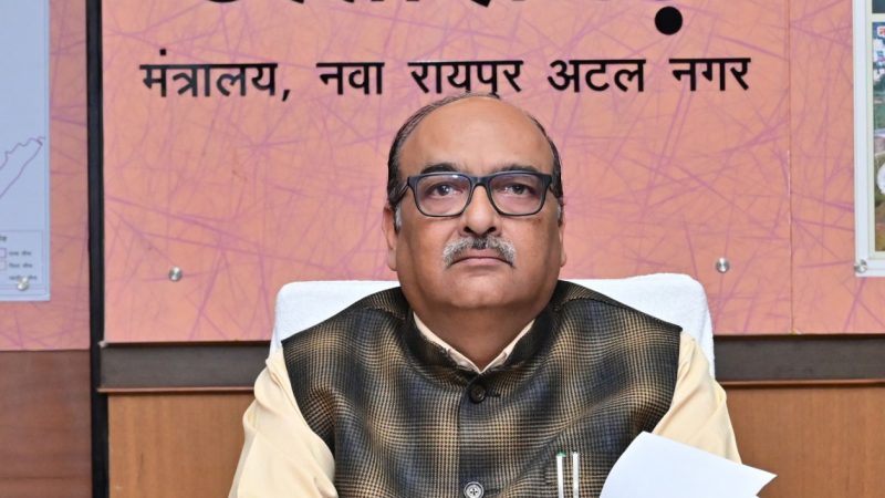 राष्ट्रपति के बस्तर प्रवास की तैयारियों को लेकर मुख्य सचिव ने ली अधिकारियों की बैठक