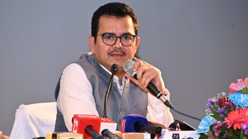 सचिव खनिज संसाधन विभाग छत्तीसगढ़ शासन पी. दयानंद की पत्रकार वार्ता