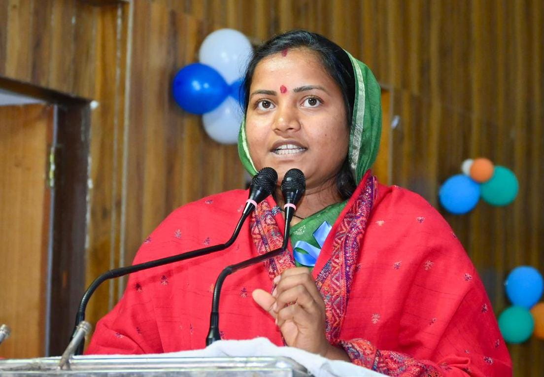 स्वामी विवेकानंद के विचारों से ही होगा सशक्त भारत का निर्माण : मंत्री श्रीमती लक्ष्मी राजवाड़े