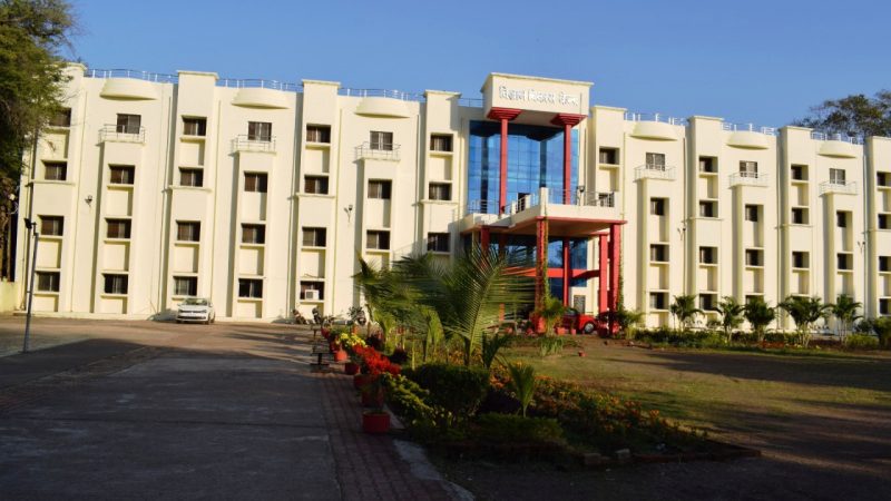 नक्सल प्रभावित क्षेत्रों में विज्ञान एवं वाणिज्य विषय के अध्ययन-अध्यापन के लिए मुख्यमंत्री विष्णु देव सरकार की विशेष पहल