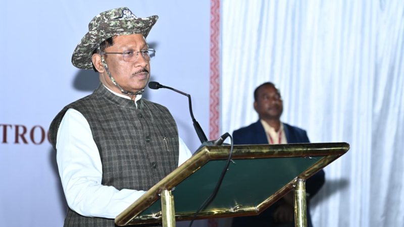 मुख्यमंत्री साय नारायणपुर में जवानों से मिले और हौसला बढ़ाया