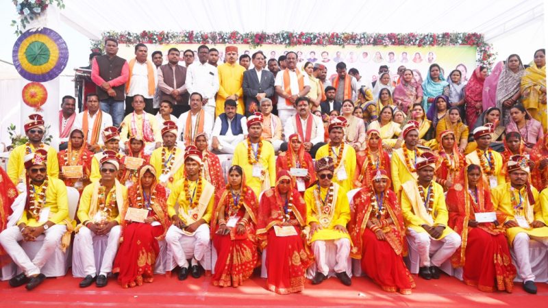 मुख्यमंत्री कन्या विवाह में उपमुख्यमंत्री विजय शर्मा ने घराती बन बारात परघाकर किया सभी का स्वागत