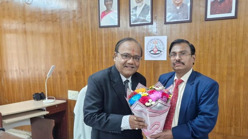 कुशाभाऊ ठाकरे पत्रकारिता एवं जनसंचार विश्वविद्यालय में प्रो. मनोज दयाल ने संभाला कुलपति का पदभार