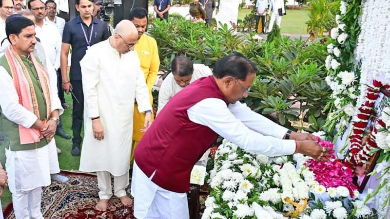 मुख्यमंत्री विष्णुदेव साय ने श्रीमती कुसुम सिन्हा को दी श्रद्धांजलि