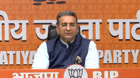 राहुल गांधी जानबूझकर भारत का विरोध करते है: गौरव भाटिया