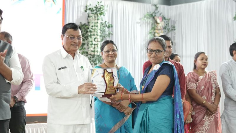 कैबिनेट मंत्री लखन लाल के मुख्य आतिथ्य में जिला स्तरीय महतारी वंदन सम्मेलन का हुआ आयोजन