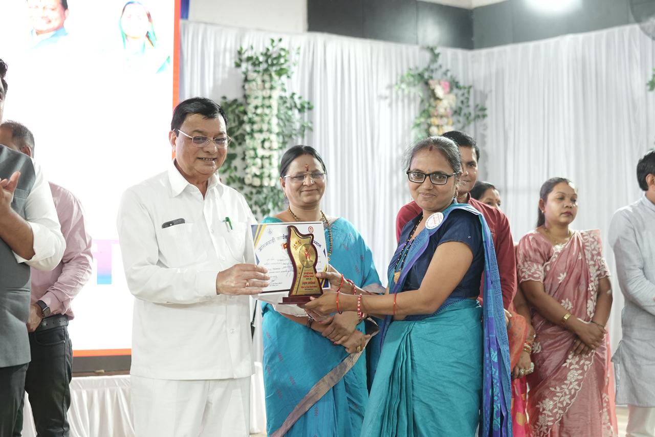 कैबिनेट मंत्री लखन लाल के मुख्य आतिथ्य में जिला स्तरीय महतारी वंदन सम्मेलन का हुआ आयोजन