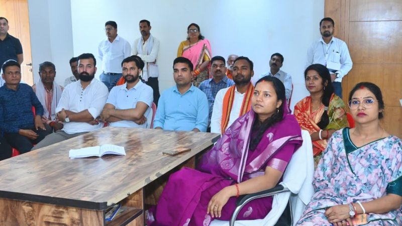 मंत्री श्रीमती लक्ष्मी राजवाड़े ने सुनी ‘मन की बात’