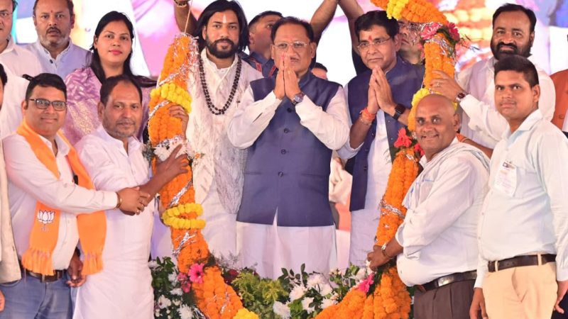 किसानों की खुशियों भरी होली के बाद अब भूमिहीन कृषि श्रमिकों की नवरात्रि भी हुई समृद्ध