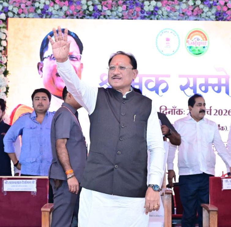 79 हजार से अधिक श्रमिकों को 27.15 करोड़ की सीधी सहायता: मुख्यमंत्री विष्णु देव साय ने जशपुर में श्रमिक सम्मेलन में किया डीबीटी अंतरण