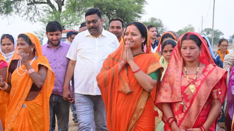 मंत्री श्रीमती लक्ष्मी राजवाड़े ने 3.80 करोड़ रूपए की सड़क निर्माण कार्य का किया शुभारंभ