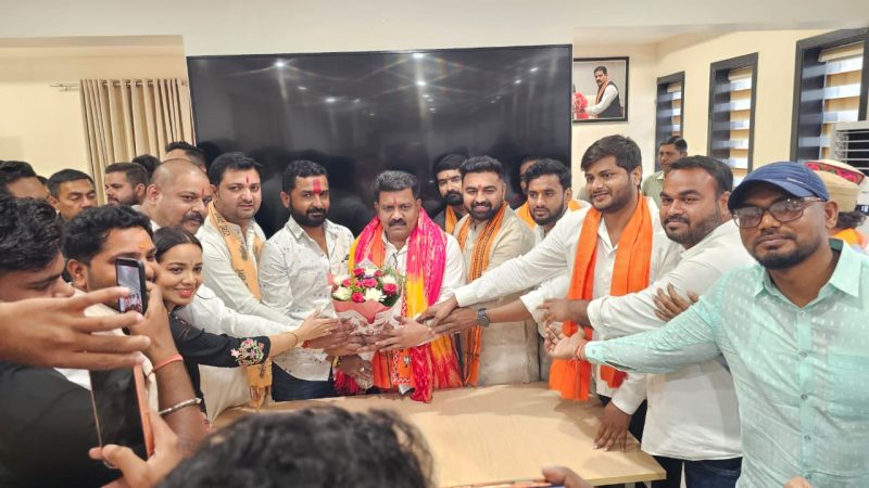 भाजयुमो ने की उप मुख्यमंत्री विजय शर्मा से मुलाकात