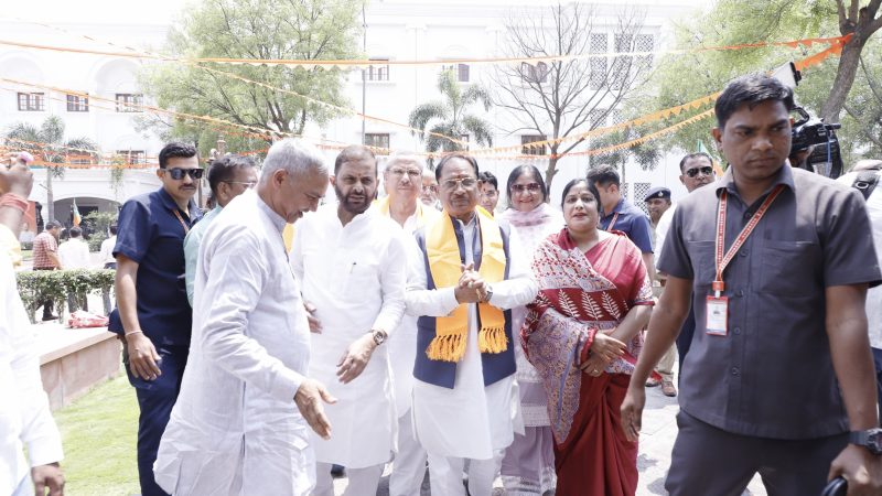 मुख्यमंत्री साय ने किया कुशाभाऊ ठाकरे परिसर में ध्वजारोहण