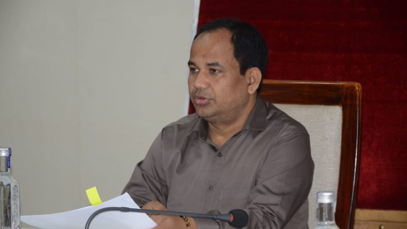 कलेक्टर ने समय-सीमा बैठक ली – कॉल सेंटर, ई – आफिस, बायोमैट्रिक अटेंडेंस, लंबित राजस्व प्रकरणों और डीईएएफ एवं निष्क्रिय खातों की विस्तृत समीक्षा