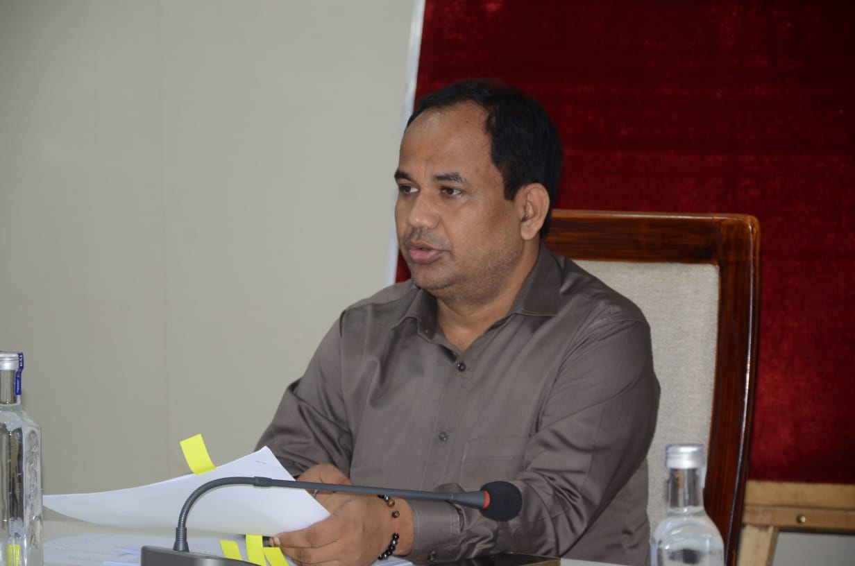 कलेक्टर ने समय-सीमा बैठक ली – कॉल सेंटर, ई – आफिस, बायोमैट्रिक अटेंडेंस, लंबित राजस्व प्रकरणों और डीईएएफ एवं निष्क्रिय खातों की विस्तृत समीक्षा