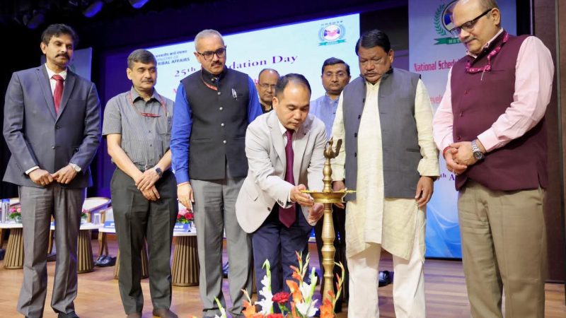 व्यक्तियों को रोजगार चाहने वाला बनने के बजाय रोजगार देने वाला बनाएं- केन्द्रीय मंत्री ओंराव