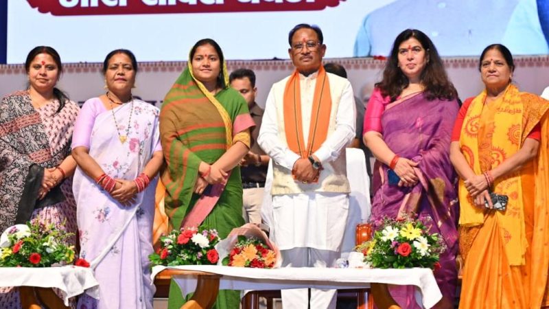नारी शक्ति वंदन अधिनियम 21वीं सदी का सबसे महत्वपूर्ण निर्णय, प्रधानमंत्री के दृढ़इच्छाशक्ति और साहसिक निर्णय से पूरा होगा महिलाओं का सपना : मुख्यमंत्री साय