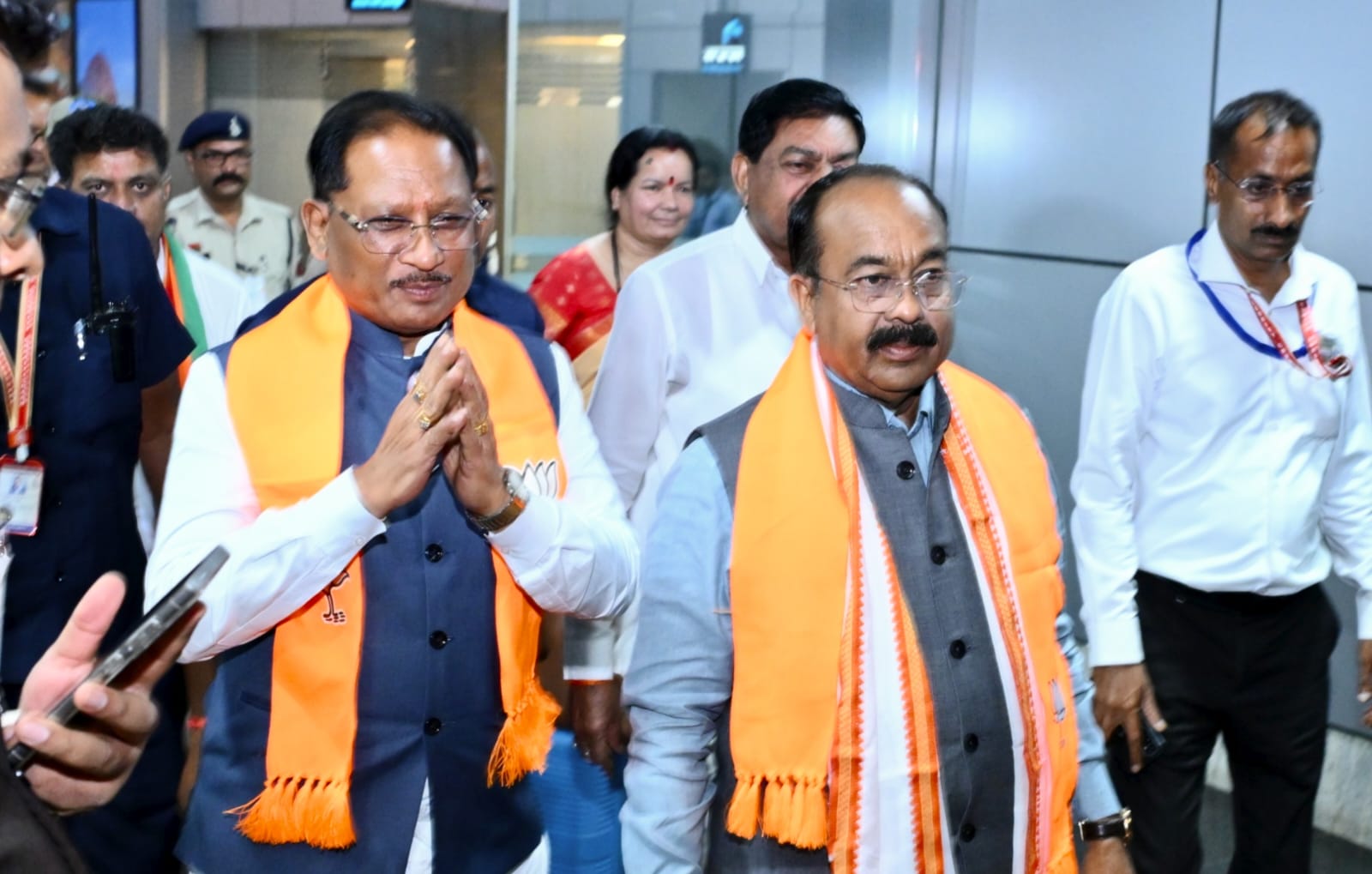पश्चिम बंगाल में भाजपा की ऐतिहासिक विजय के बाद मुख्यमंत्री विष्णुदेव साय का रायपुर आगमन पर भव्य स्वागत