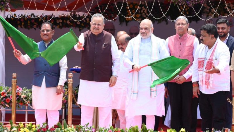 केंद्रीय गृह मंत्री अमित शाह ने रायपुर में अत्याधुनिक ‘नेक्स्ट जेन सीजी डायल-112 सेवा’ और मोबाइल फॉरेंसिक वैन का किया शुभारंभ