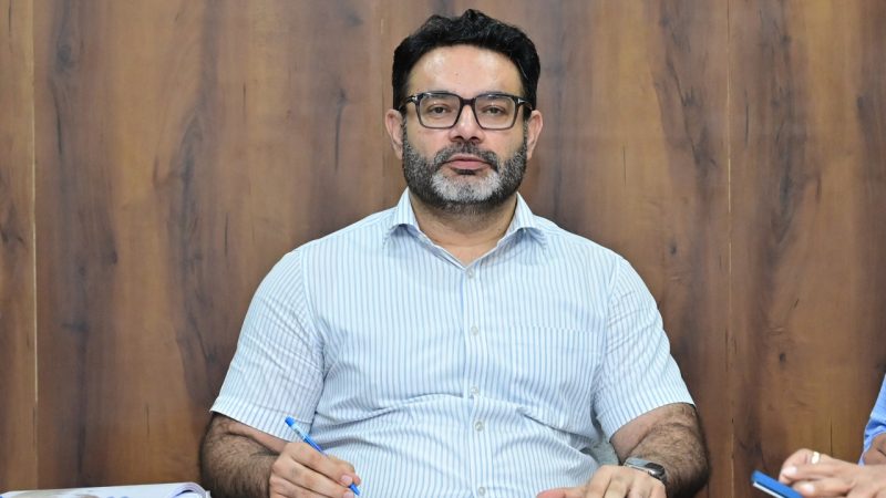 स्कूल शिक्षा सचिव डॉ. कमलप्रीत सिंह ने की विभाग की व्यापक समीक्षा