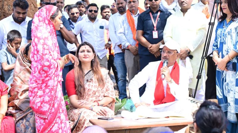 संवाद से समाधान : कमराखोल में मुख्यमंत्री ने दूर की बिजली बिल की चिंता