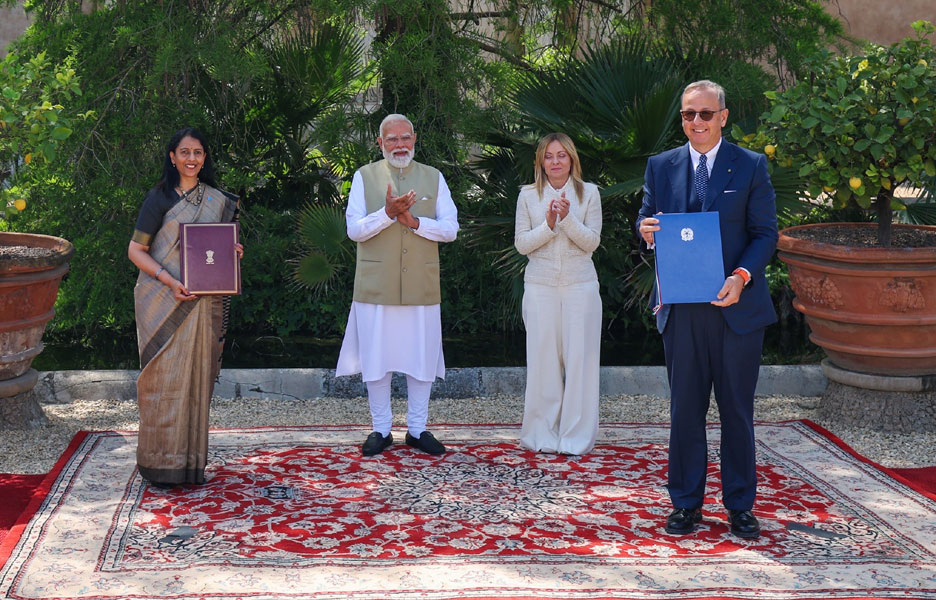 प्रधानमंत्री नरेन्द्र मोदी ने इटली की प्रधानमंत्री सुश्री जॉर्जिया मेलोनी से भेंट की